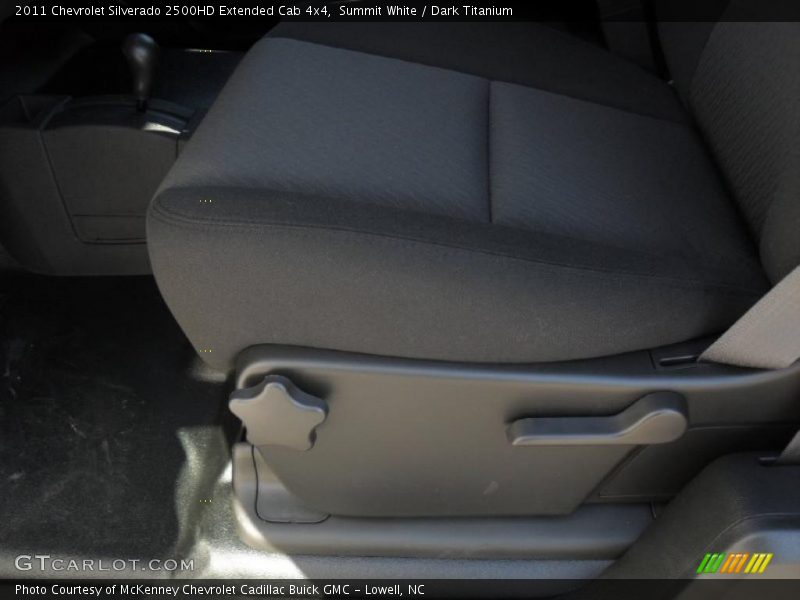 Summit White / Dark Titanium 2011 Chevrolet Silverado 2500HD Extended Cab 4x4
