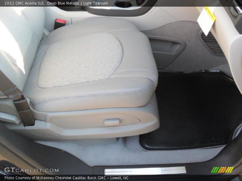 Deep Blue Metallic / Light Titanium 2011 GMC Acadia SLE