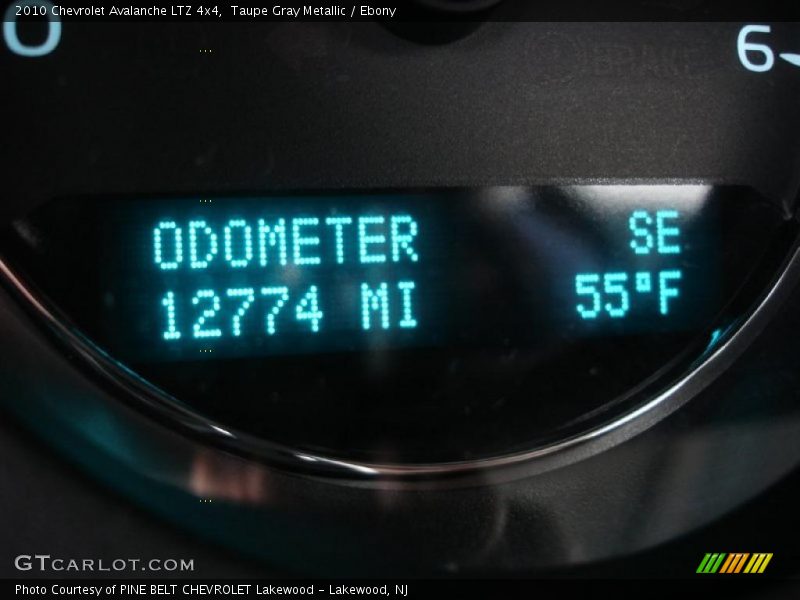 Taupe Gray Metallic / Ebony 2010 Chevrolet Avalanche LTZ 4x4
