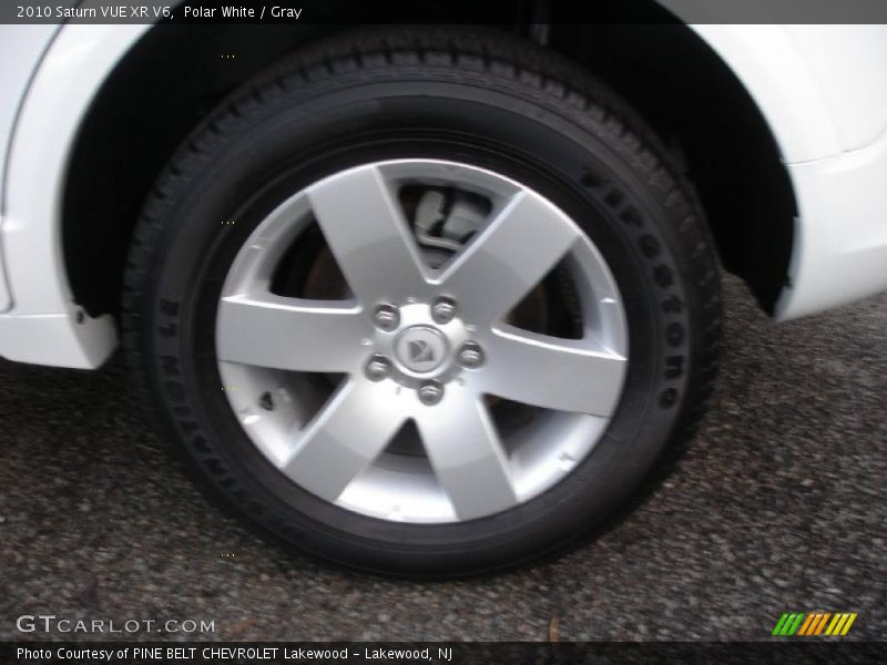 Polar White / Gray 2010 Saturn VUE XR V6