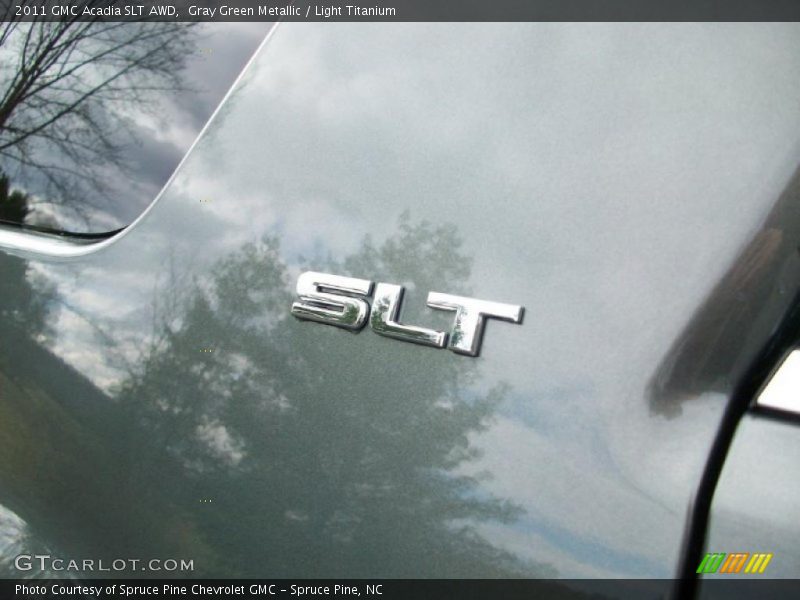  2011 Acadia SLT AWD Logo