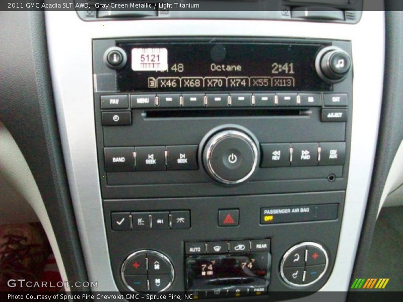 Controls of 2011 Acadia SLT AWD