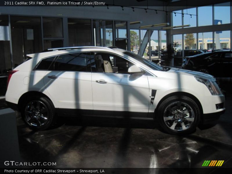 Platinum Ice Tricoat / Shale/Ebony 2011 Cadillac SRX FWD