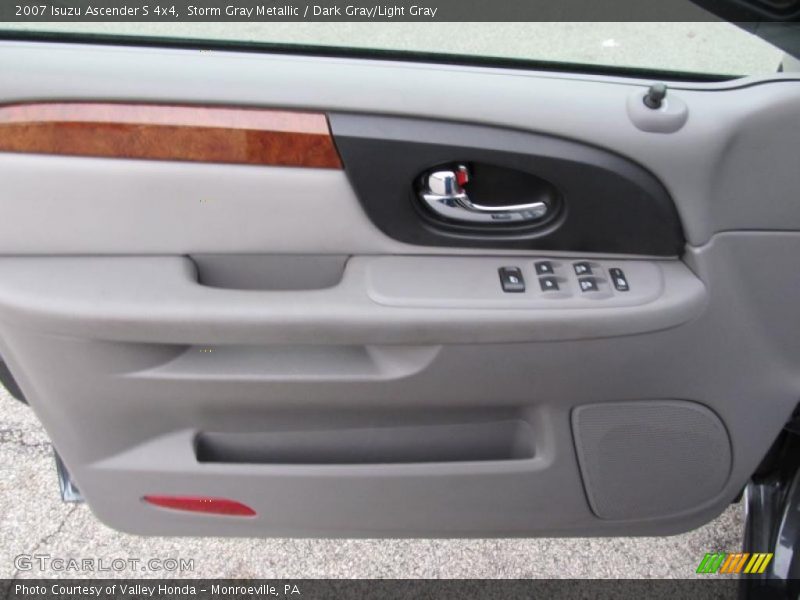 Storm Gray Metallic / Dark Gray/Light Gray 2007 Isuzu Ascender S 4x4
