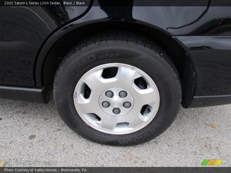 Black / Black 2002 Saturn L Series L300 Sedan