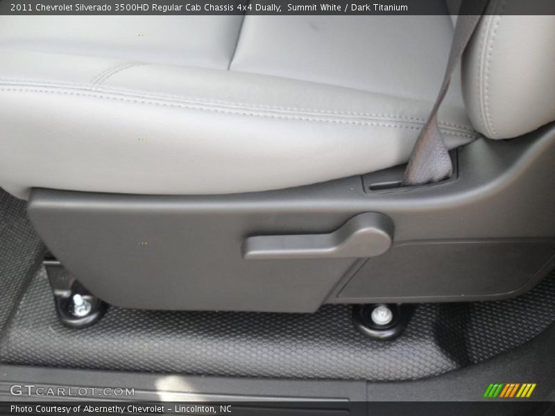 Summit White / Dark Titanium 2011 Chevrolet Silverado 3500HD Regular Cab Chassis 4x4 Dually