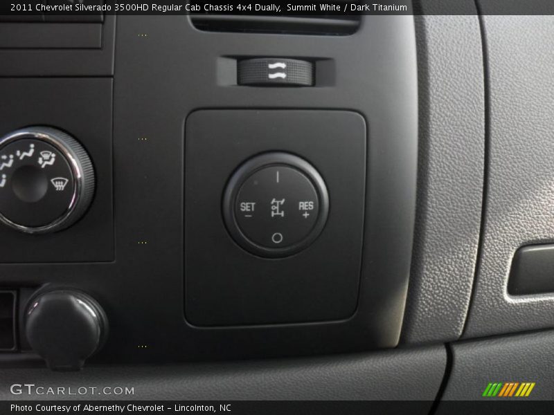 Summit White / Dark Titanium 2011 Chevrolet Silverado 3500HD Regular Cab Chassis 4x4 Dually