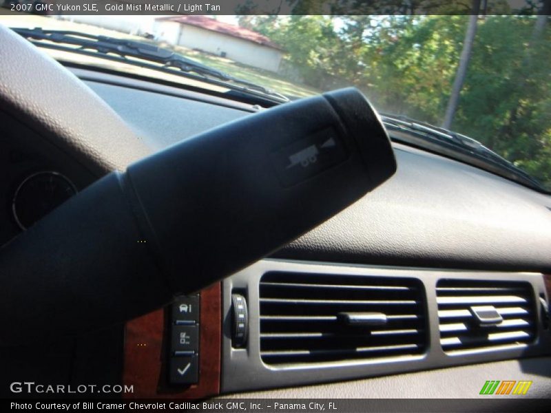 Gold Mist Metallic / Light Tan 2007 GMC Yukon SLE