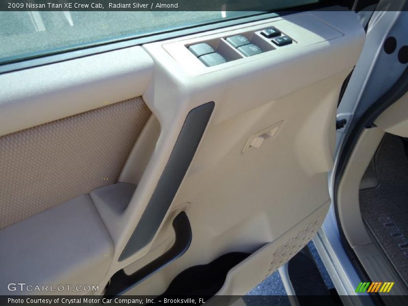 Radiant Silver / Almond 2009 Nissan Titan XE Crew Cab