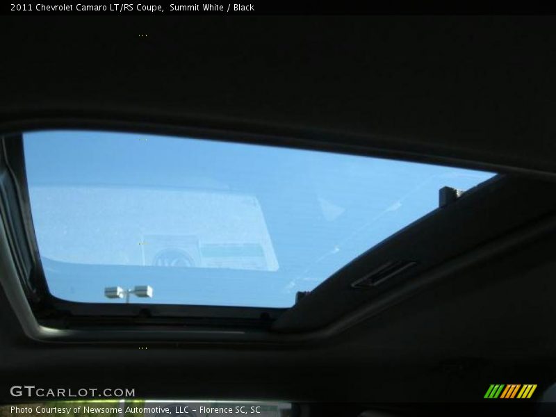 Summit White / Black 2011 Chevrolet Camaro LT/RS Coupe