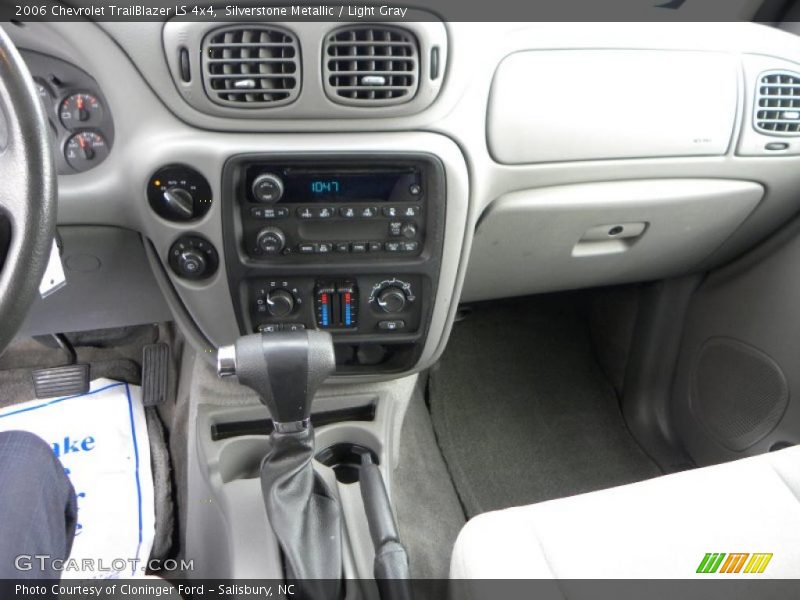 Silverstone Metallic / Light Gray 2006 Chevrolet TrailBlazer LS 4x4