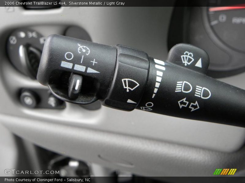 Silverstone Metallic / Light Gray 2006 Chevrolet TrailBlazer LS 4x4