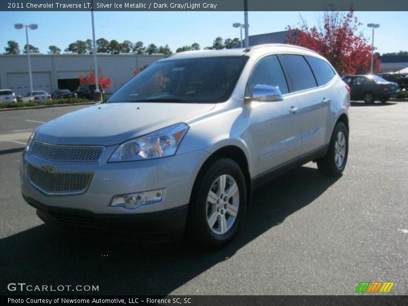 Silver Ice Metallic / Dark Gray/Light Gray 2011 Chevrolet Traverse LT