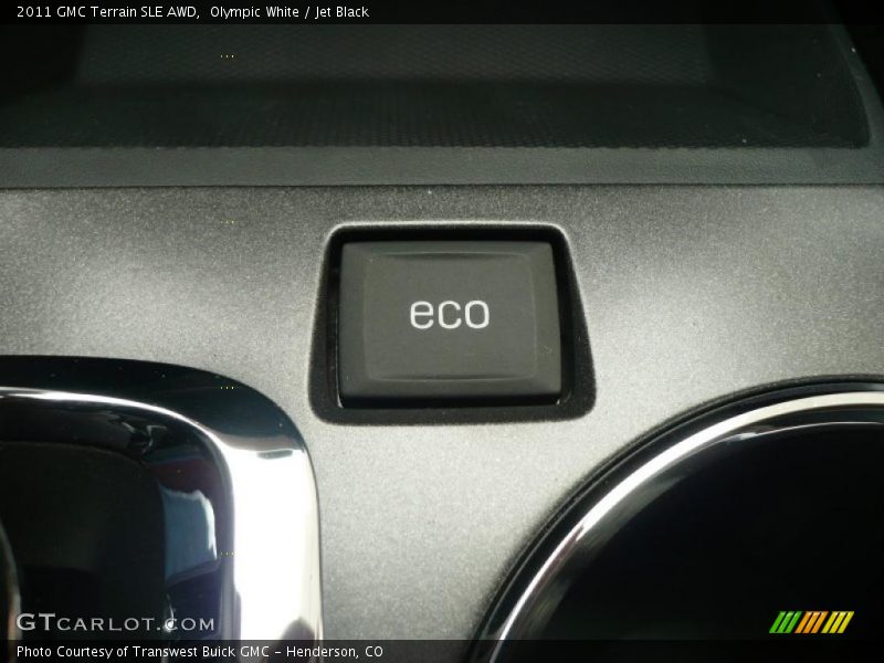 Olympic White / Jet Black 2011 GMC Terrain SLE AWD