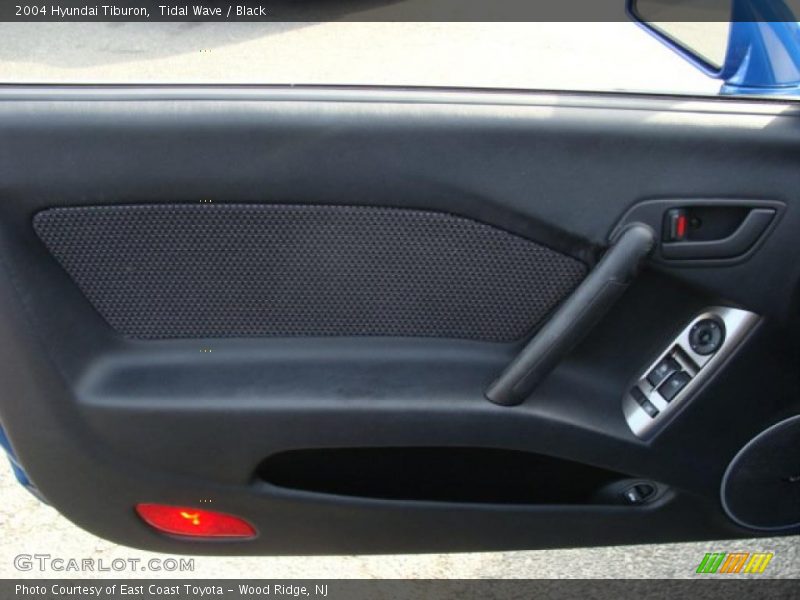 Tidal Wave / Black 2004 Hyundai Tiburon