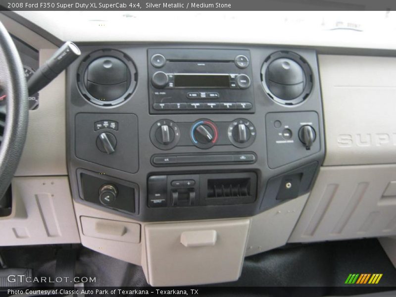 Controls of 2008 F350 Super Duty XL SuperCab 4x4