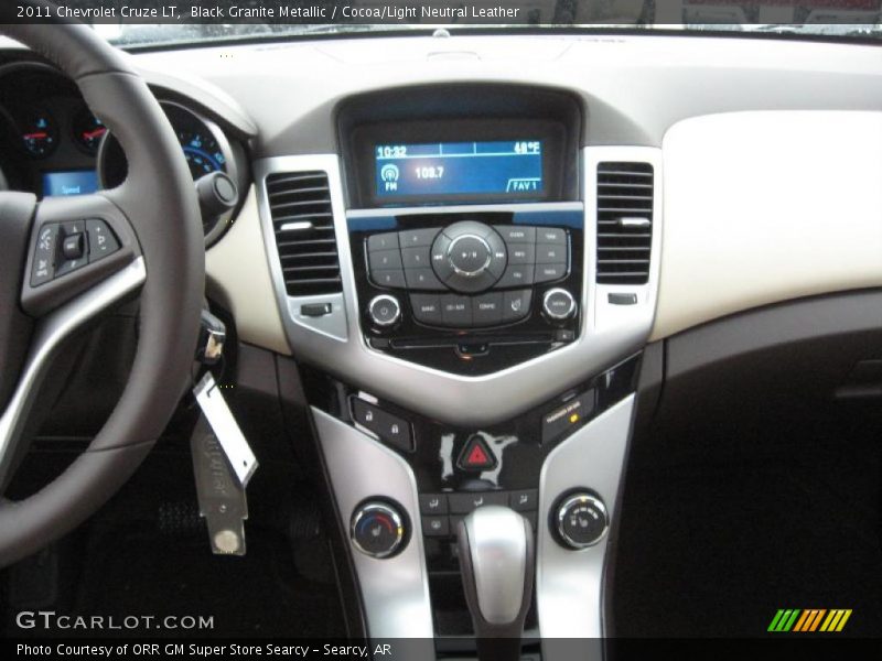 Controls of 2011 Cruze LT