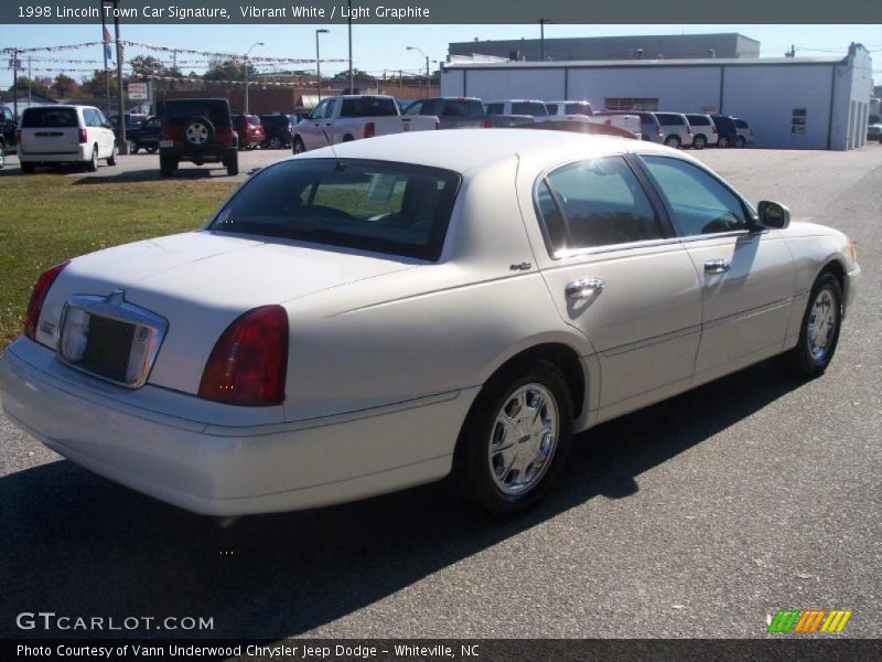  1998 Town Car Signature Vibrant White