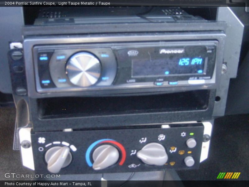 Light Taupe Metallic / Taupe 2004 Pontiac Sunfire Coupe