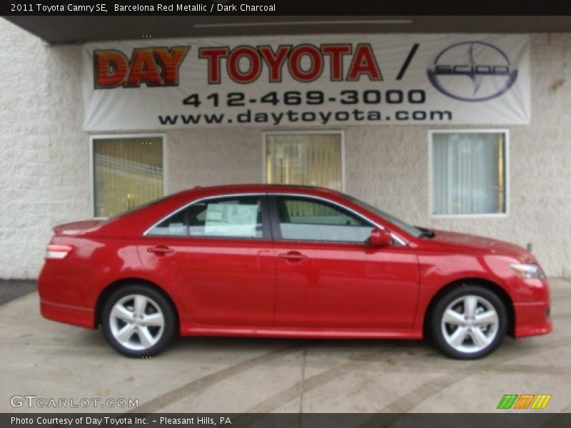 Barcelona Red Metallic / Dark Charcoal 2011 Toyota Camry SE