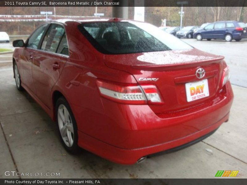 Barcelona Red Metallic / Dark Charcoal 2011 Toyota Camry SE