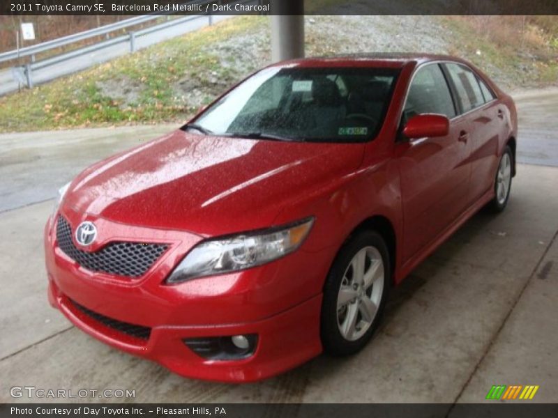 Barcelona Red Metallic / Dark Charcoal 2011 Toyota Camry SE