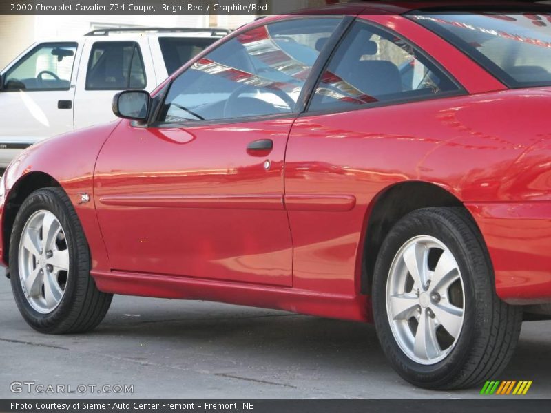 Bright Red / Graphite/Red 2000 Chevrolet Cavalier Z24 Coupe