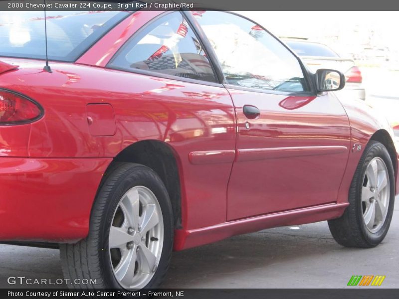 Bright Red / Graphite/Red 2000 Chevrolet Cavalier Z24 Coupe