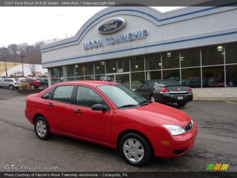 Infra-Red / Charcoal/Light Flint 2007 Ford Focus ZX4 SE Sedan