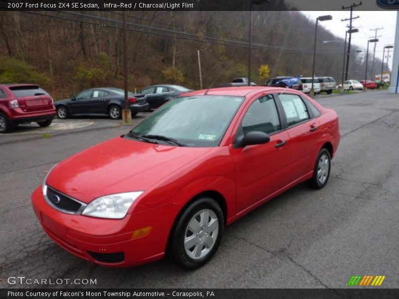 Infra-Red / Charcoal/Light Flint 2007 Ford Focus ZX4 SE Sedan