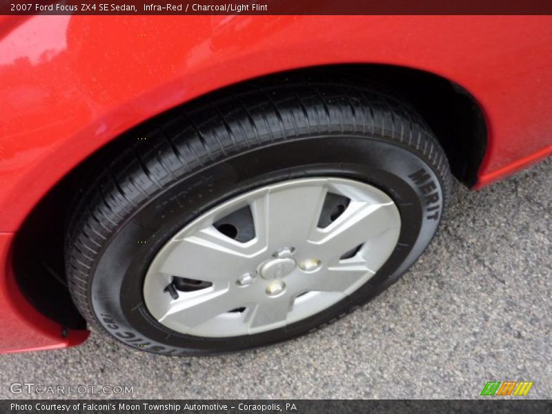 Infra-Red / Charcoal/Light Flint 2007 Ford Focus ZX4 SE Sedan