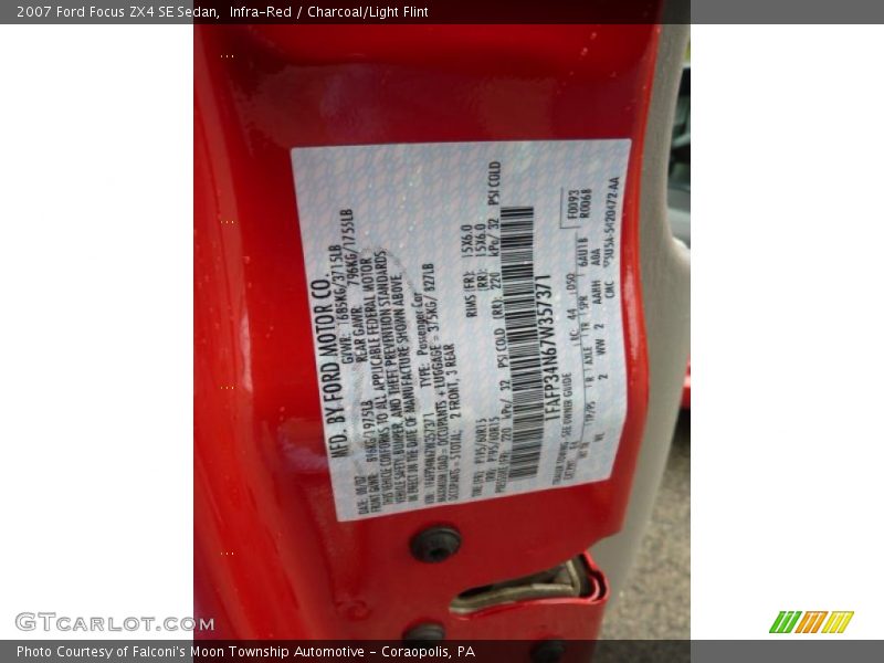 Infra-Red / Charcoal/Light Flint 2007 Ford Focus ZX4 SE Sedan