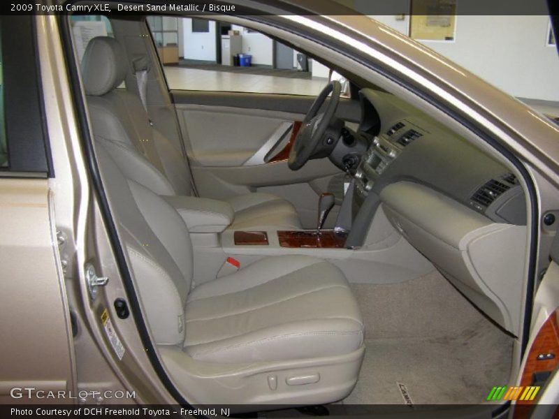 Desert Sand Metallic / Bisque 2009 Toyota Camry XLE