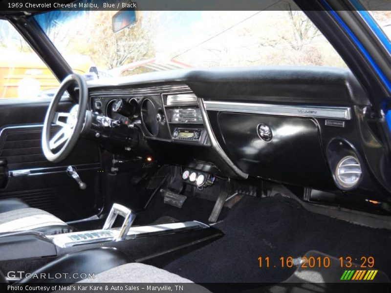 Blue / Black 1969 Chevrolet Chevelle Malibu