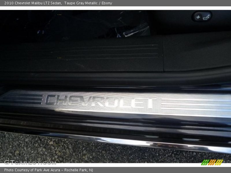 Taupe Gray Metallic / Ebony 2010 Chevrolet Malibu LTZ Sedan