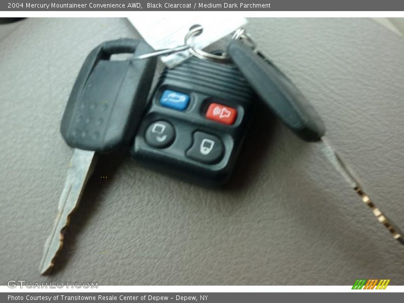 Black Clearcoat / Medium Dark Parchment 2004 Mercury Mountaineer Convenience AWD