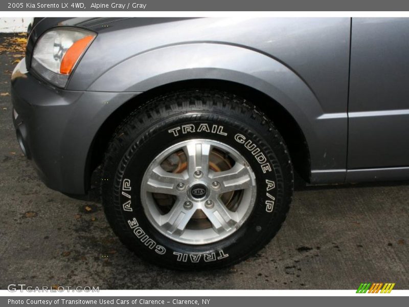 Alpine Gray / Gray 2005 Kia Sorento LX 4WD