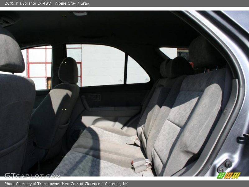 Alpine Gray / Gray 2005 Kia Sorento LX 4WD