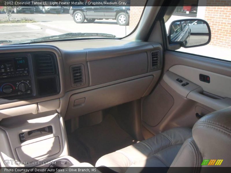 Light Pewter Metallic / Graphite/Medium Gray 2002 Chevrolet Tahoe LS