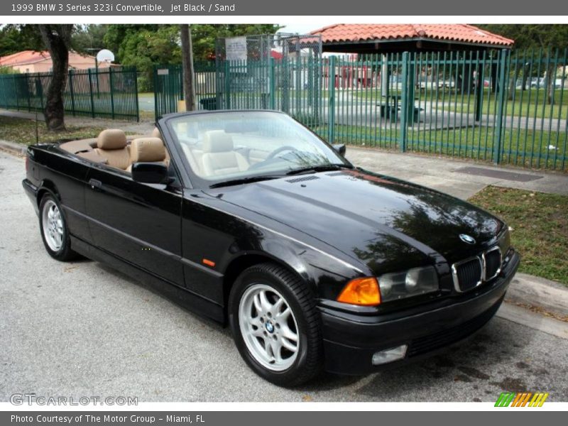 Front 3/4 View of 1999 3 Series 323i Convertible