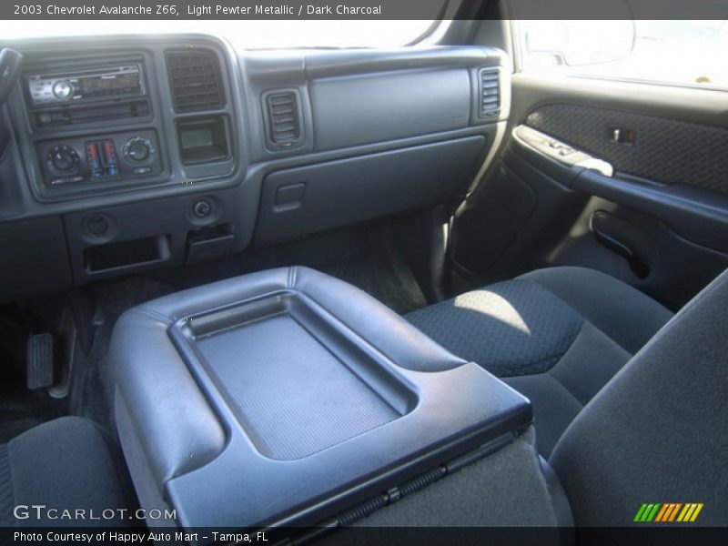 Light Pewter Metallic / Dark Charcoal 2003 Chevrolet Avalanche Z66