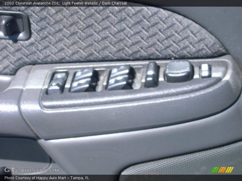 Light Pewter Metallic / Dark Charcoal 2003 Chevrolet Avalanche Z66