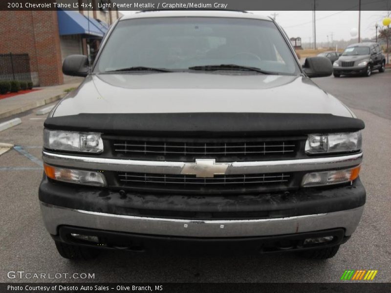 Light Pewter Metallic / Graphite/Medium Gray 2001 Chevrolet Tahoe LS 4x4