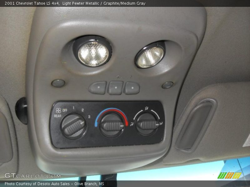 Light Pewter Metallic / Graphite/Medium Gray 2001 Chevrolet Tahoe LS 4x4