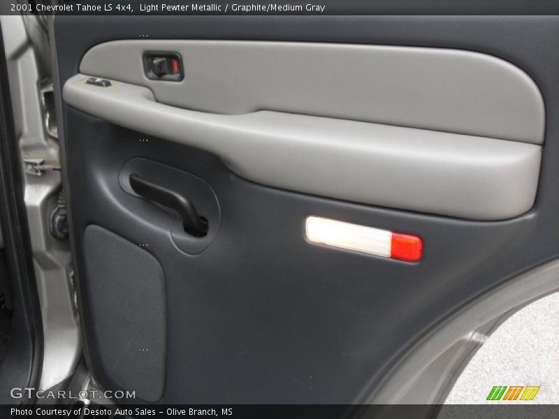 Light Pewter Metallic / Graphite/Medium Gray 2001 Chevrolet Tahoe LS 4x4