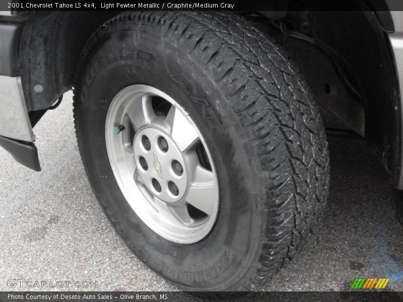 Light Pewter Metallic / Graphite/Medium Gray 2001 Chevrolet Tahoe LS 4x4