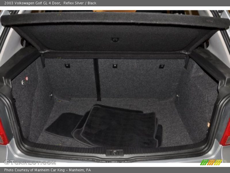  2003 Golf GL 4 Door Trunk