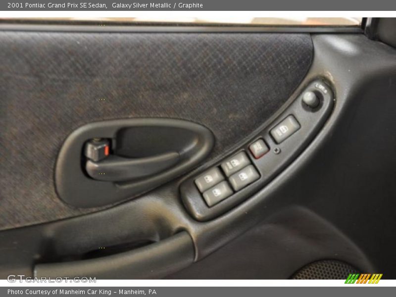 Galaxy Silver Metallic / Graphite 2001 Pontiac Grand Prix SE Sedan