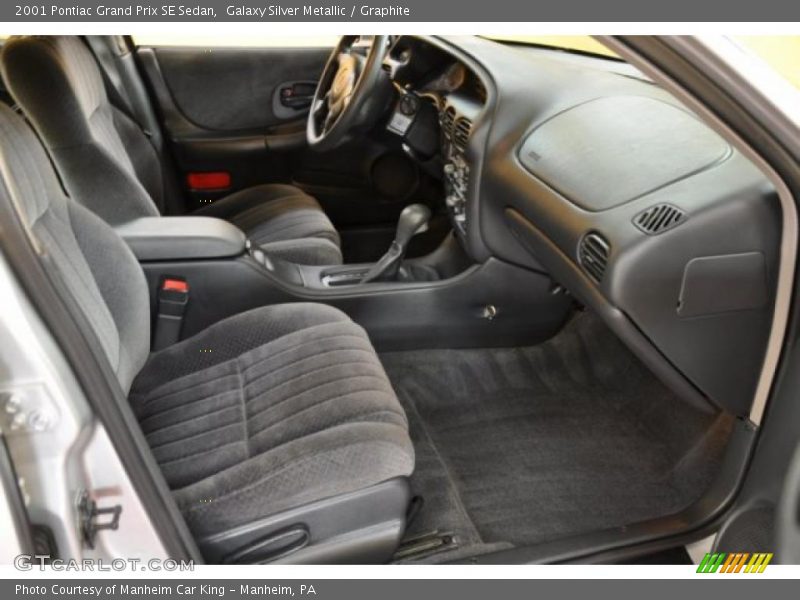  2001 Grand Prix SE Sedan Graphite Interior