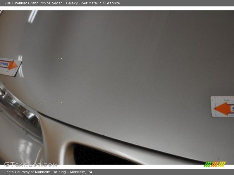 Galaxy Silver Metallic / Graphite 2001 Pontiac Grand Prix SE Sedan